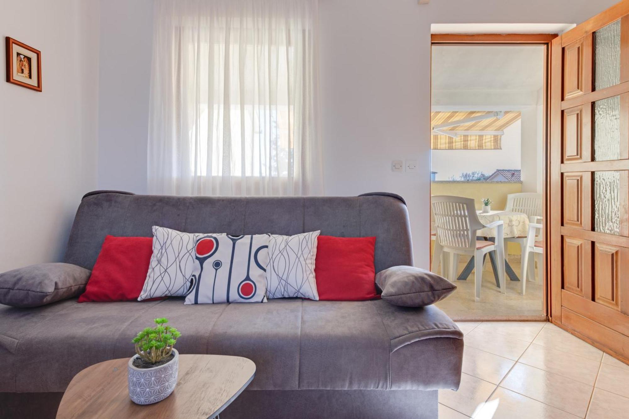 Villa Livia: Family-Friendly Retreat with Pool and Playground Liznjan Exterior photo